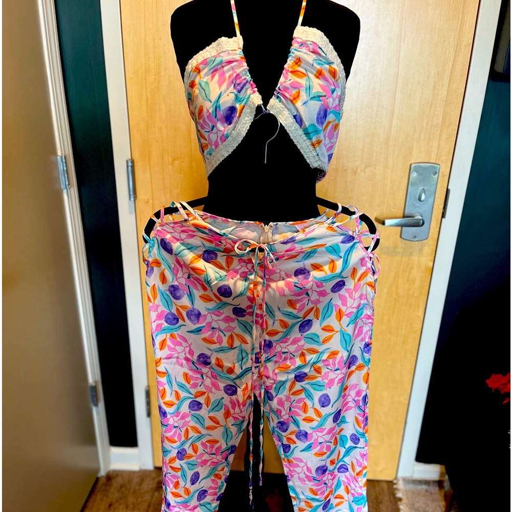 New, never worn.Shein X. Perfect for summer outings.